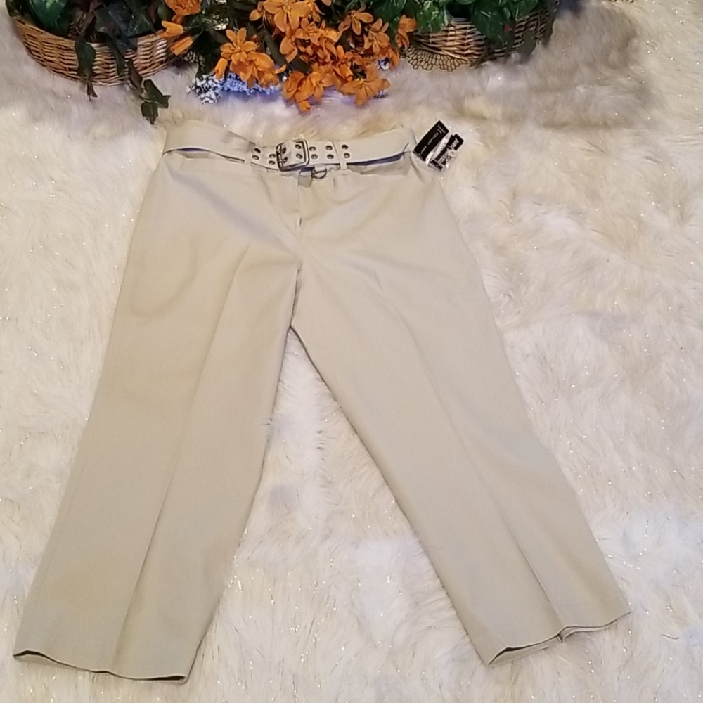 Larry Levine Cropped Pants